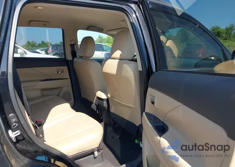 2018 Mitsubishi Outlander Sel z USA, uszkodzony, nr VIN JA4AZ3A33JZ053450